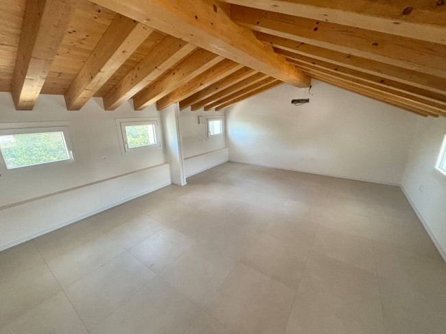 Abitazione indipendente in vendita a Vicenza