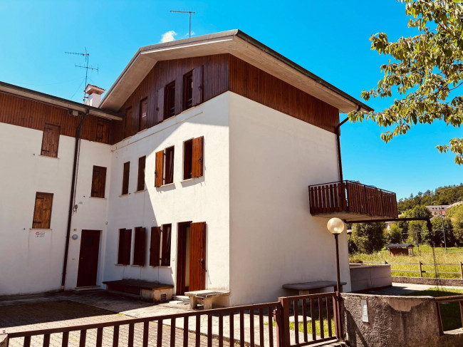 Appartamento trilocale in vendita a Tonezza del Cimone