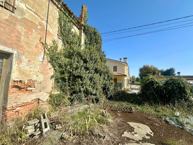 Rustico in vendita a Ospedaletto Euganeo