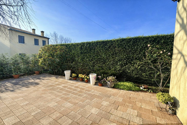 Villa bifamiliare in vendita a Noventa Vicentina