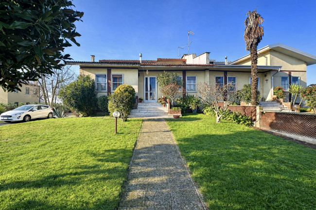 Villa bifamiliare in vendita a Noventa Vicentina