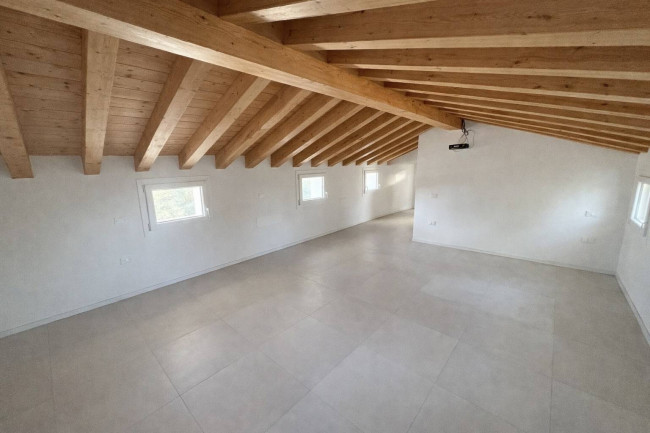 Abitazione indipendente in vendita a Vicenza