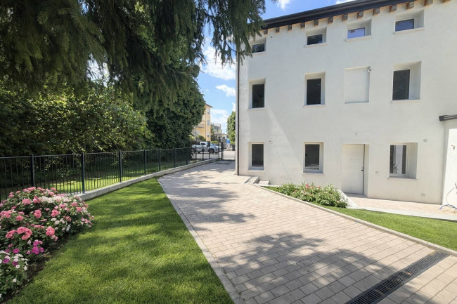 Abitazione indipendente in vendita a Vicenza