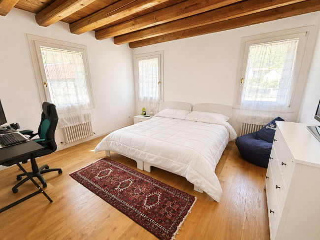  for sale in Longare