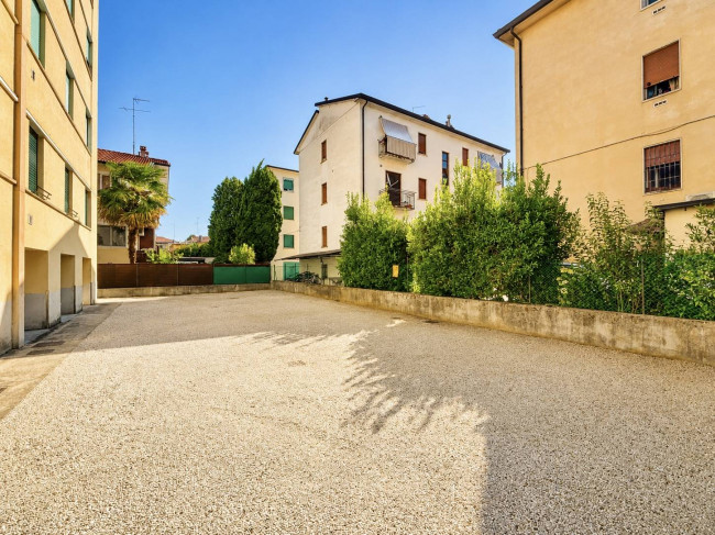  for sale in Vicenza