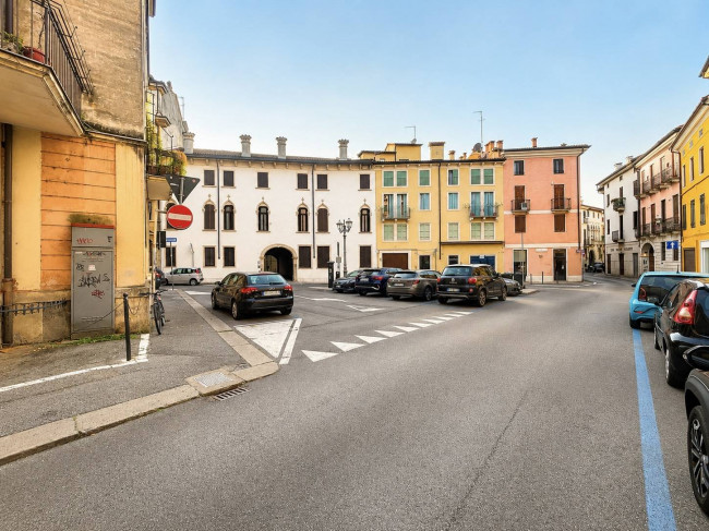 Negozio in vendita a Vicenza