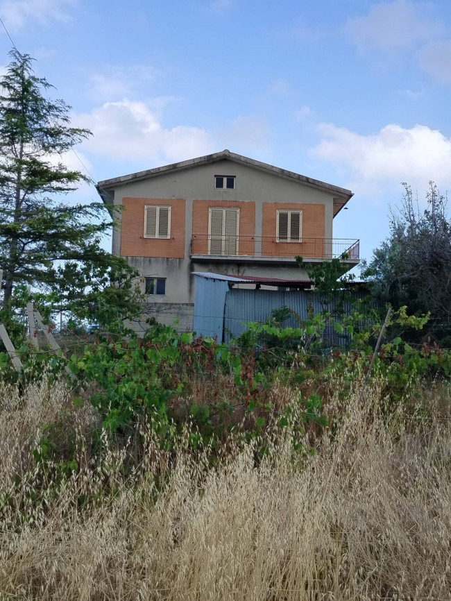 Casa singola in vendita a Offida