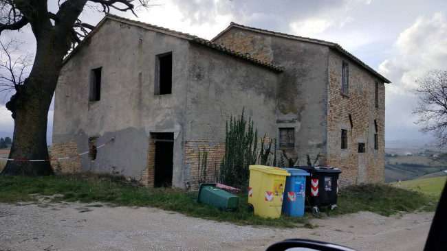 Casale Colonico in vendita a Offida