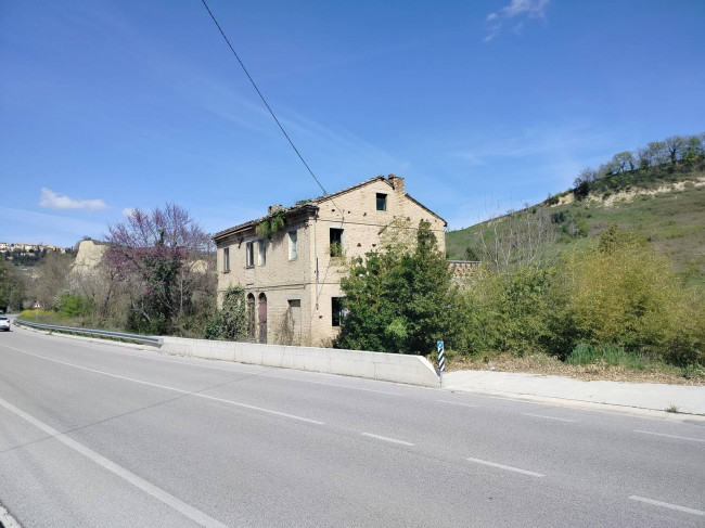 Casa singola in vendita a Offida