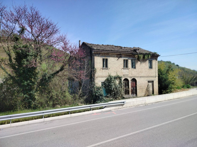 Casa singola in vendita a Offida
