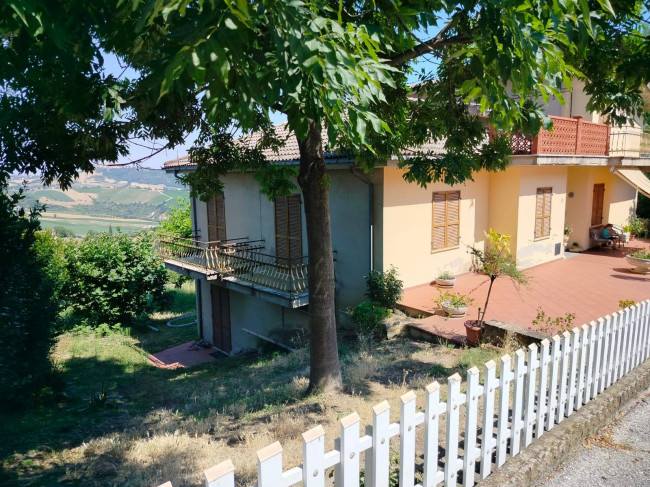 Casa singola in vendita a Castignano
