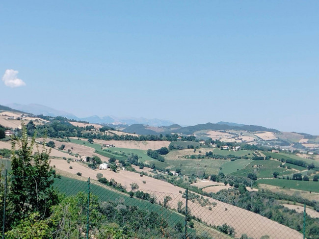 Casa singola in vendita a Castignano