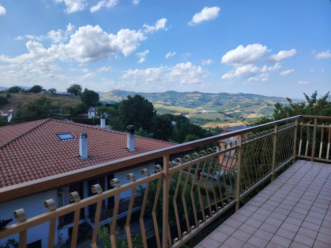 Villa Bifamiliare in vendita a Castignano