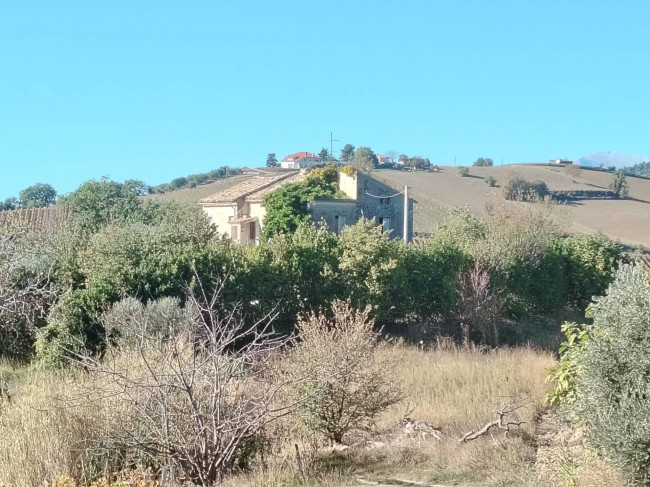 Casale Colonico in vendita a Offida