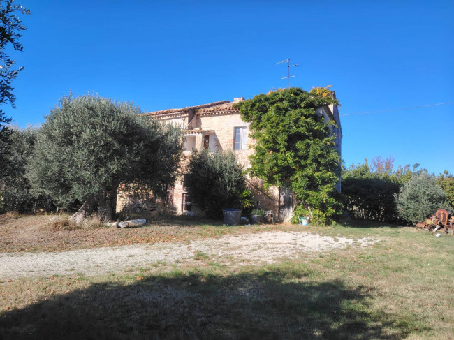 Casale Colonico in vendita a Offida