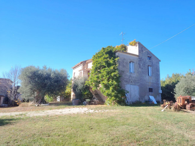 Casale Colonico in vendita a Offida