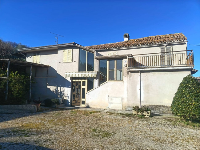 Casa singola in vendita a Offida