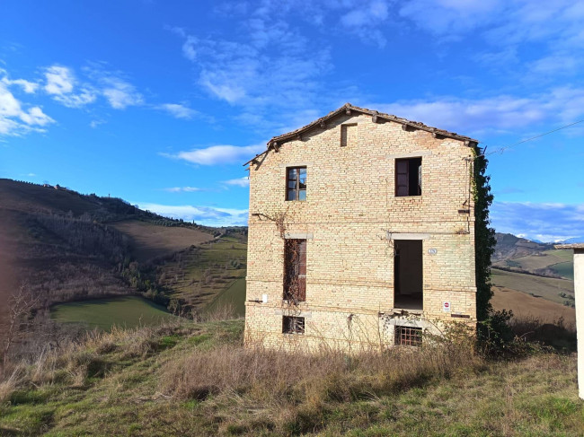Rudere in vendita a Offida
