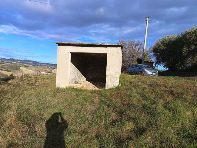 Rudere in vendita a Offida