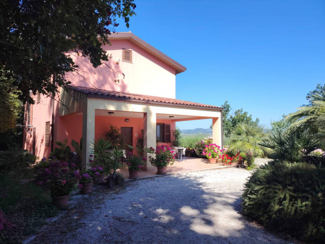 Villa in vendita a Offida