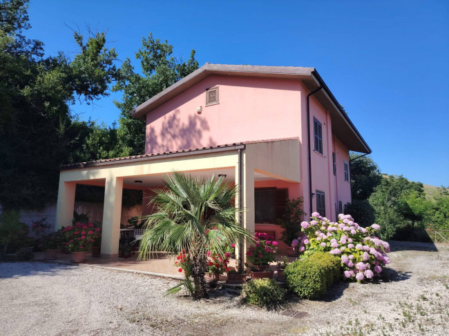 Villa in vendita a Offida