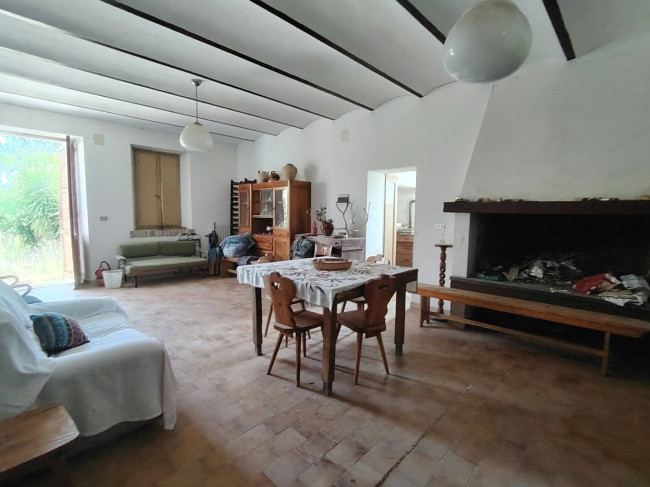 Casa indipendente in vendita a Appignano del Tronto