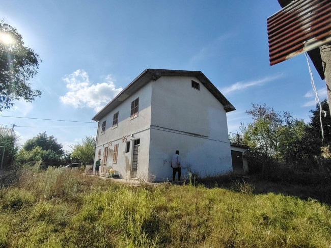 Casa indipendente in vendita a Appignano del Tronto
