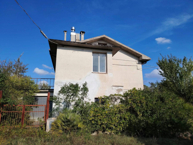 Casa indipendente in vendita a Appignano del Tronto