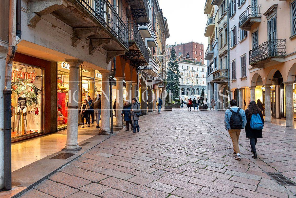 Foto - Negozio In Affitto A Varese, Centro
