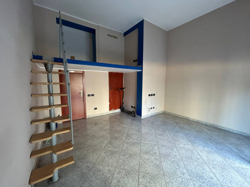 Negozio in affitto a Milano