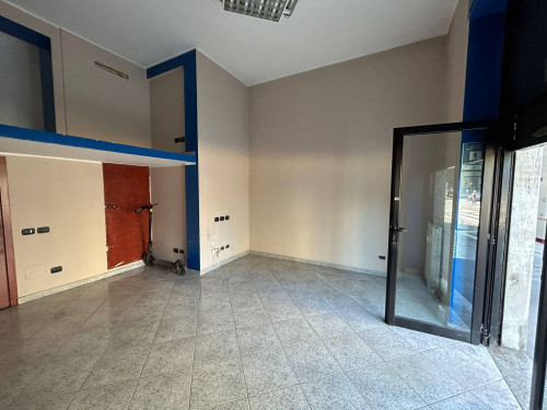 Negozio in affitto a Milano