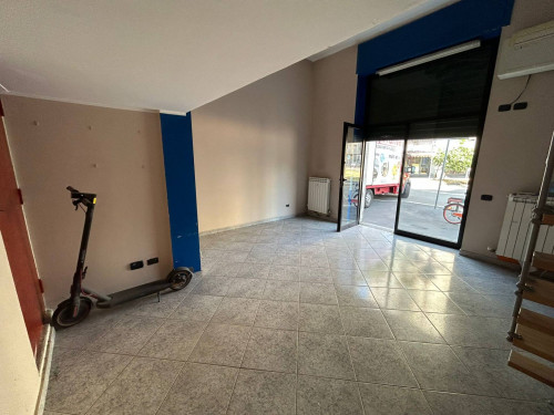 Negozio in affitto a Milano