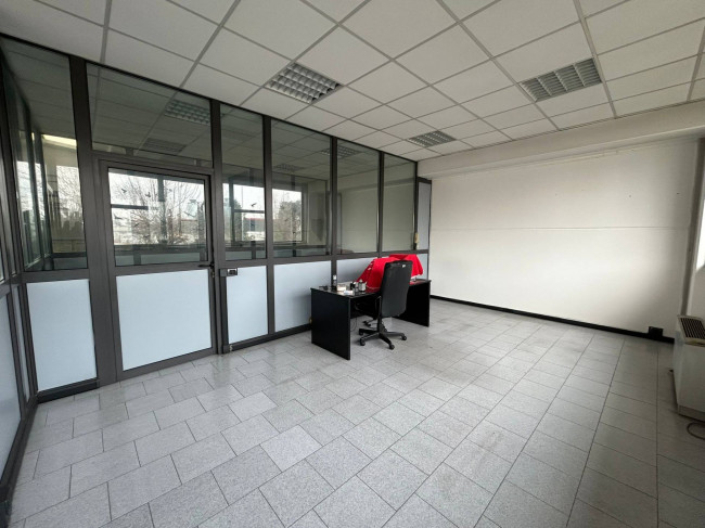 Immobile commerciale/Complesso industriale in vendita a Mesero