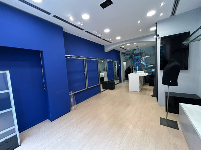 Negozio in affitto a Milano