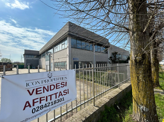 Capannone in vendita a Mesero