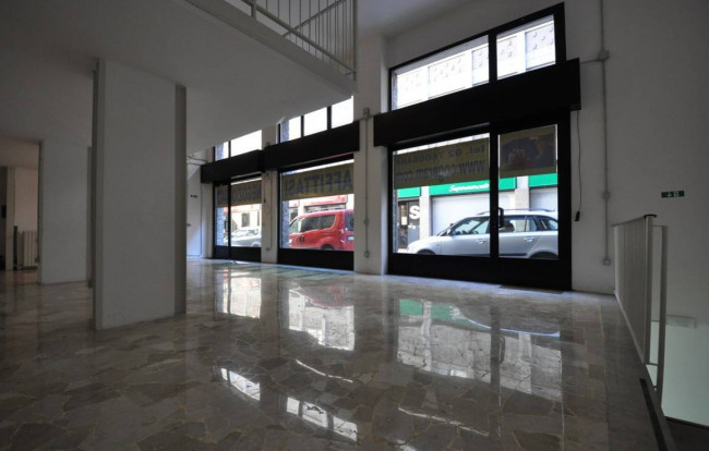Negozio in affitto a Milano