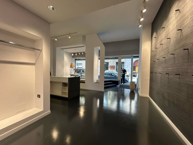 Negozio in vendita a Milano