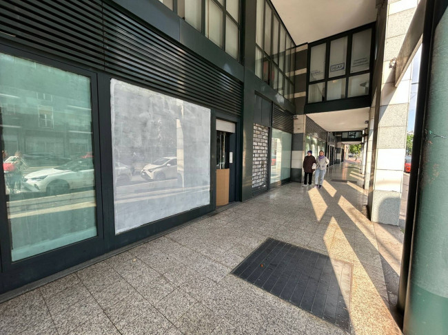 Negozio in affitto a Milano