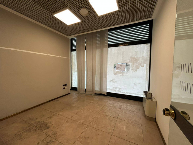 Negozio in affitto a Milano