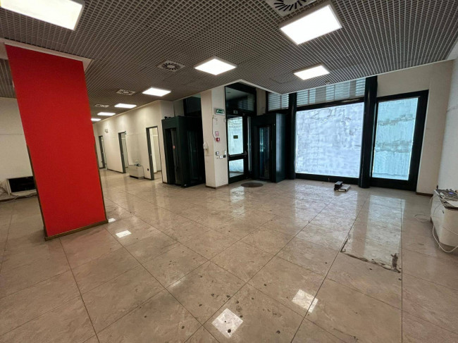 Negozio in affitto a Milano
