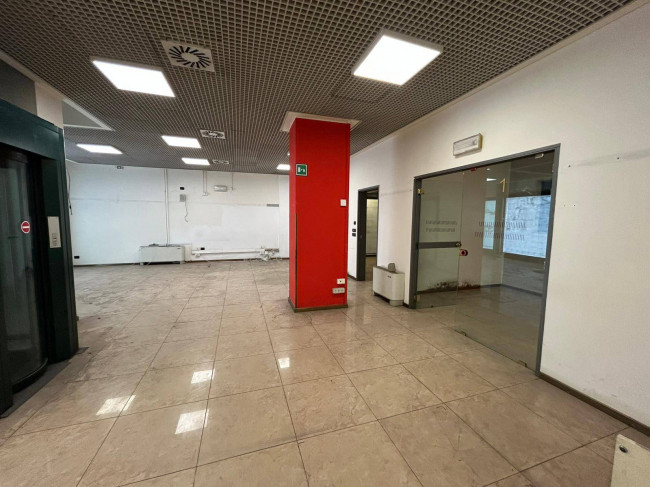 Negozio in affitto a Milano