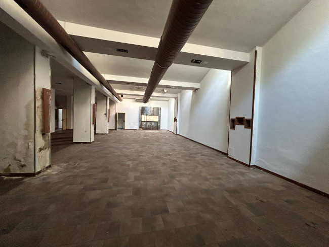 Negozio in vendita a Milano