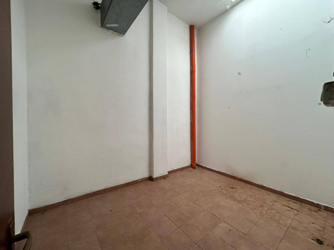 Immobile commerciale/Complesso industriale in vendita a Milano