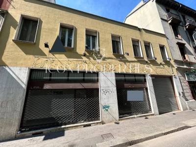 Immobile commerciale/Complesso industriale in vendita a Milano
