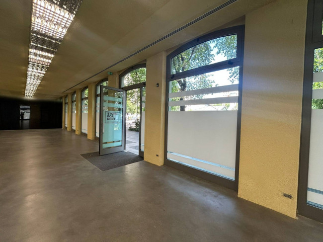 Negozio in affitto a Milano