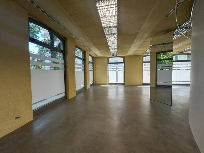Negozio in affitto a Milano