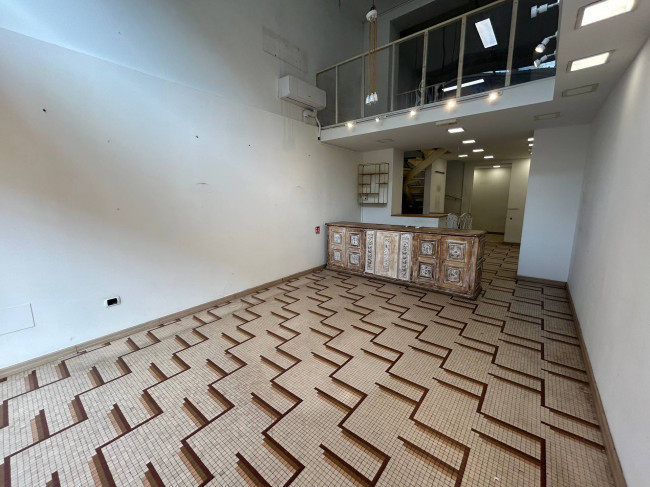 Negozio in affitto a Milano