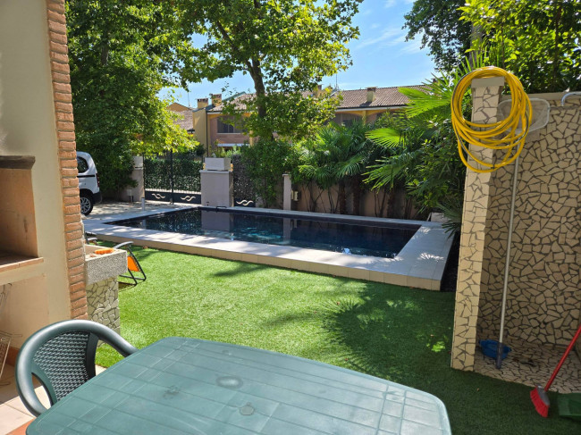 Villa in vendita a Comacchio