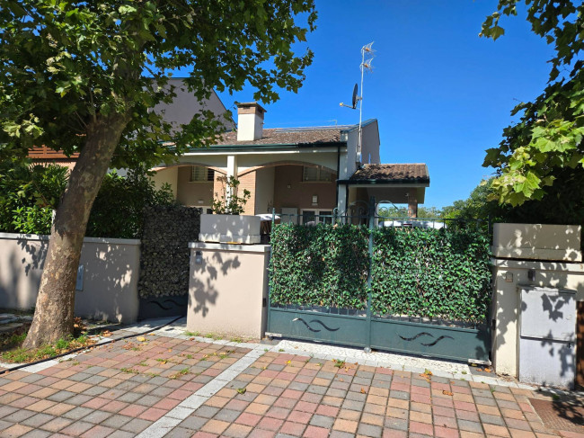 Villa in vendita a Comacchio