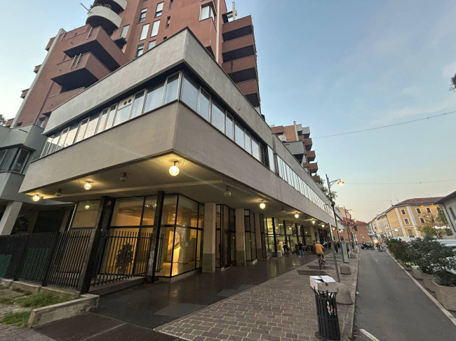 Negozio in affitto a Desio